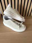 Vând Adidas Sneakers Acesmash – Culoare Bej – Mărimea 38 2/3