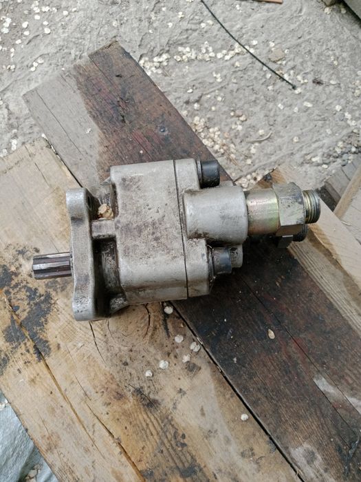 Насос на манипулятор 50 л и  KOGEL 43 л, в хорошем состоянии