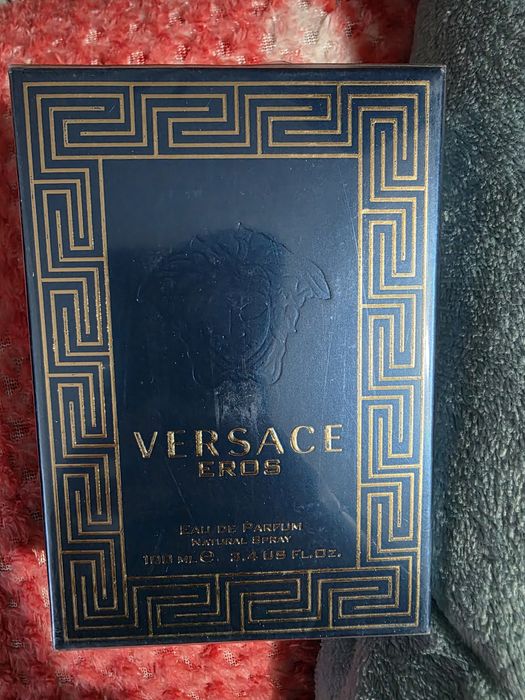 Parfum versace sigilat