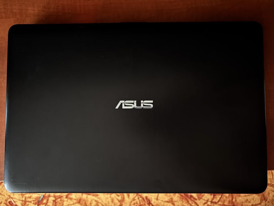 Vând Laptop ASUS