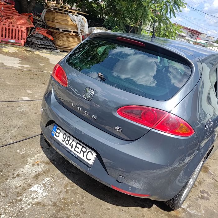 Vând Seat Leone  1.8 tsi