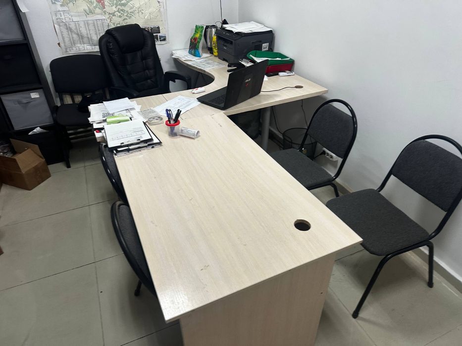 Стол офисный прямой и угловой