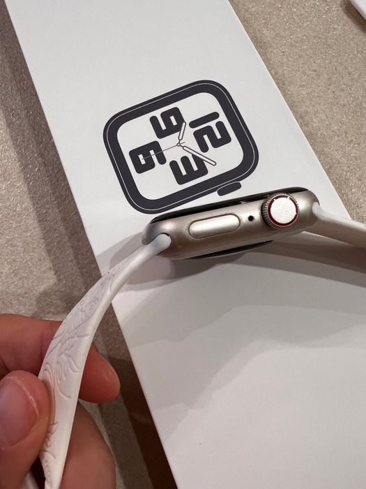 Apple Watch SE 2nd gen 40mm 32 гб  model 2855