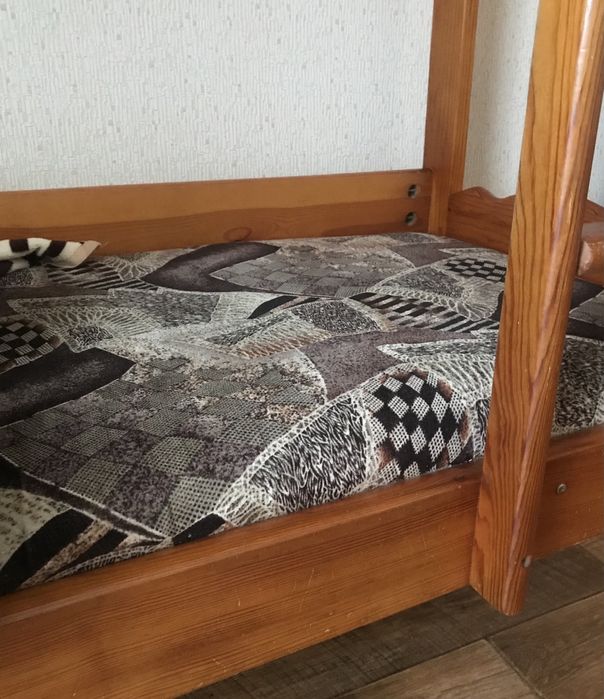 Двухъярусная кровать