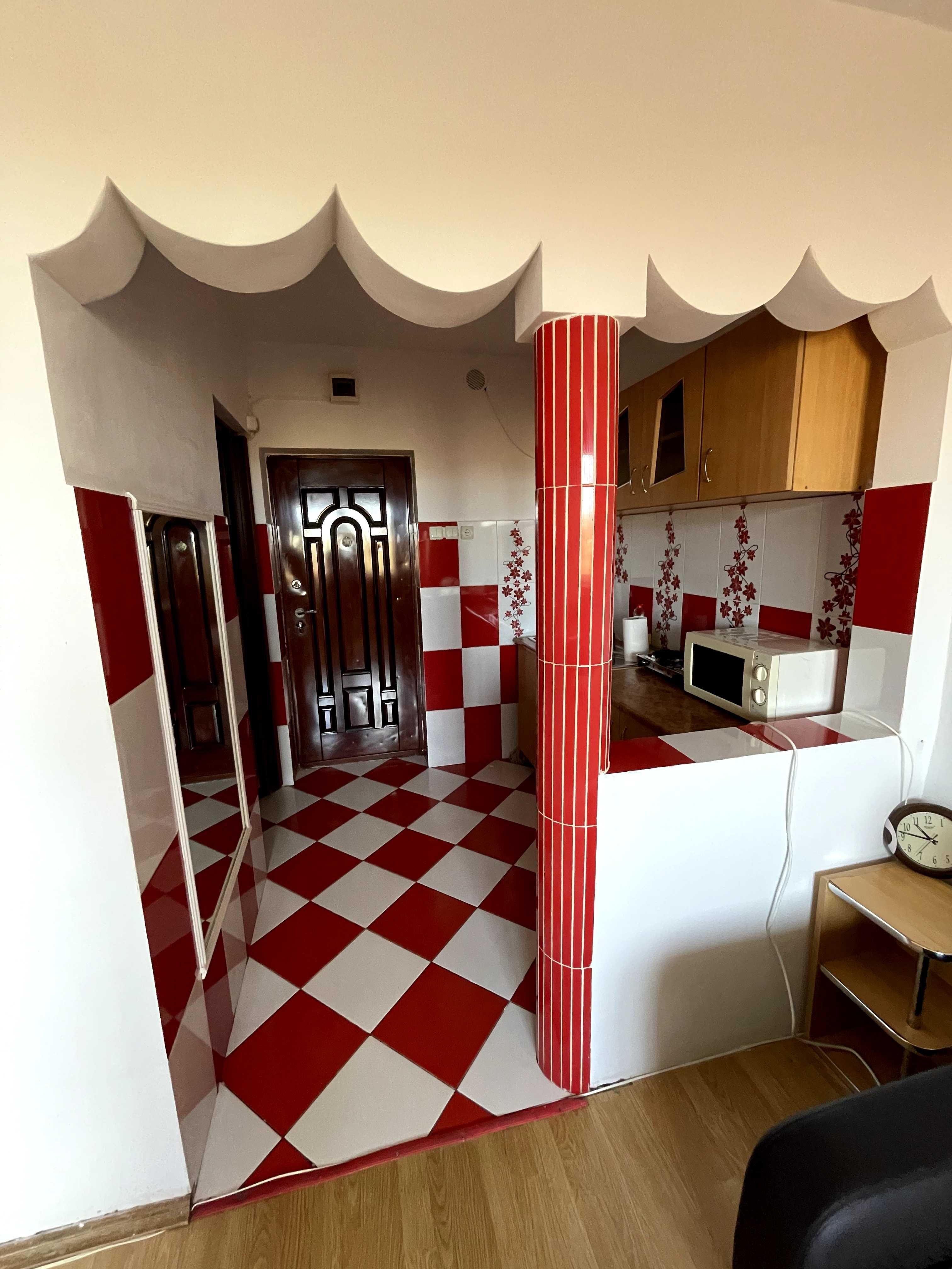 Garsonieră renovată, complet utilată – Micro 15, Satu Mare