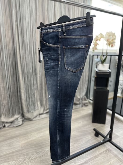 Blugi Dsquared. Marimi :50L/ 52XL /54xxl / 56-3xl /58-4xl