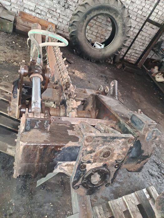 Продаётся Траншекопатель ЭЦ 1800 в хорошем  состоянии, как на фотогра