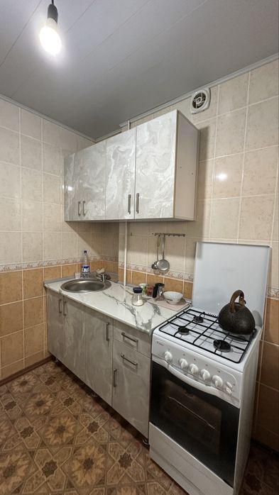 Ижарага 2/2/4 садик Логопед массив Феруза 2х комнатная в аренду срочно