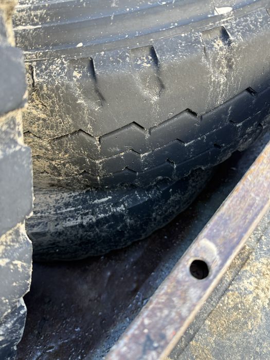 4 резины. Без порезов и проколов. 295/80/22.5