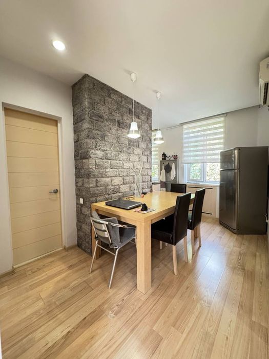 Квартира  кафе Bon  Ул. Чехова 3/3/3 74 кв.м