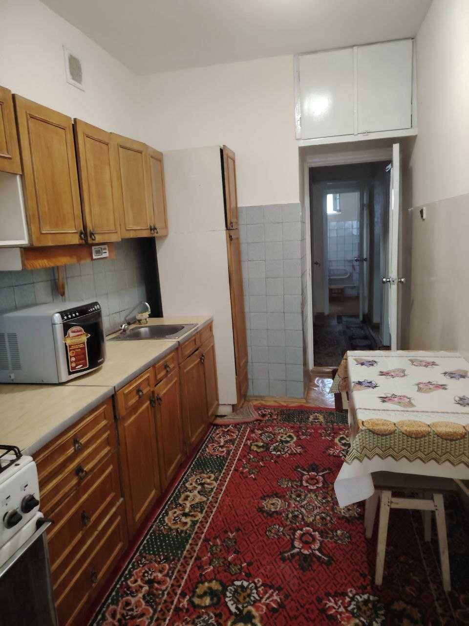 Тузель 4, 2 комн. кв. кирпич 77 серия (без посредников) - 350$