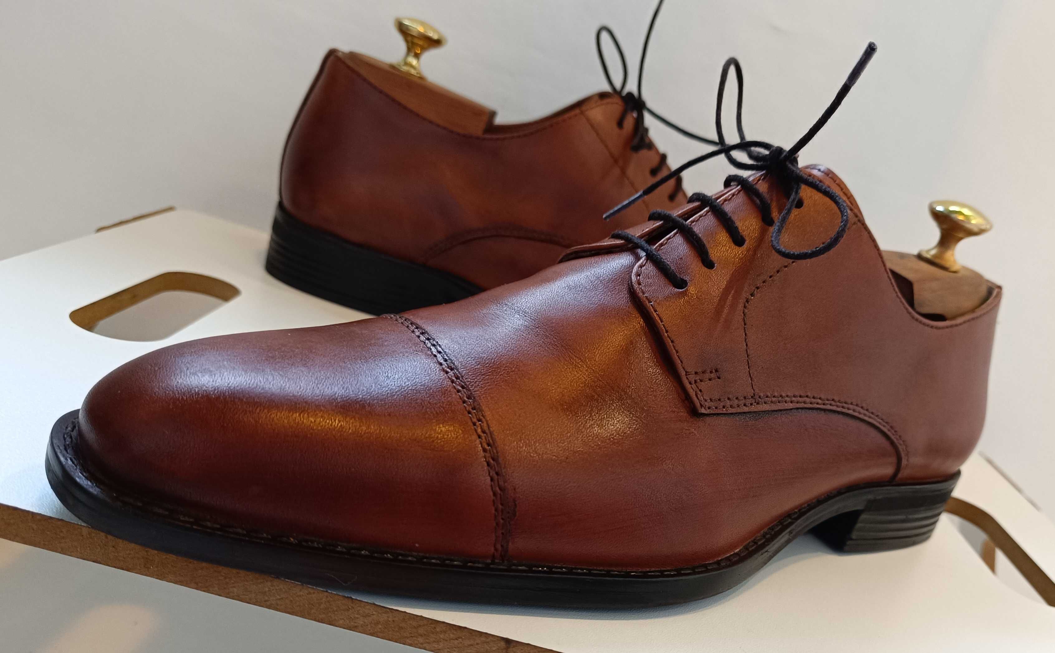 Pantofi derby cap toe 43 lucrati manual Lazzareli NOI piele naturala