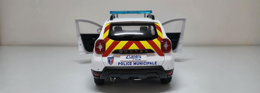 Machetă Dacia Duster 1/18 Solido