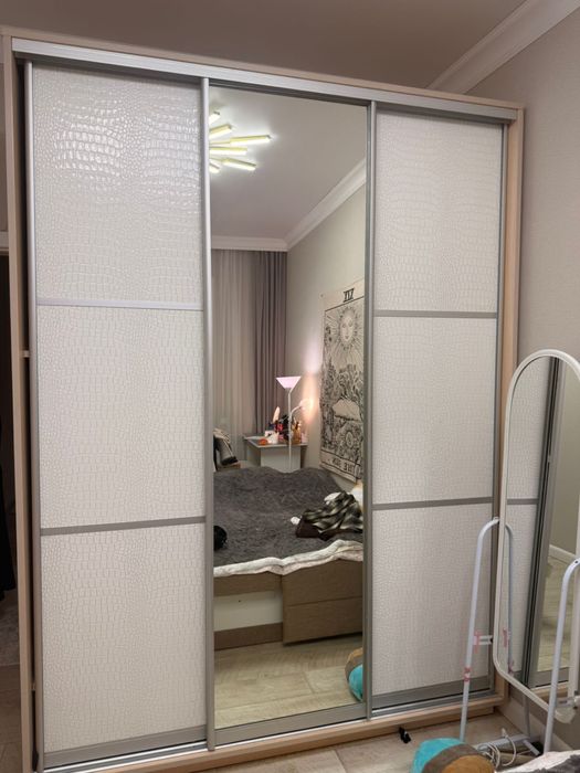 Шкаф купе в хорошем состоянии