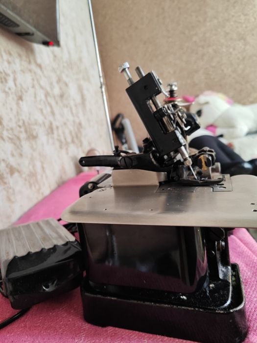 Трёхниточный оверлок GNI-2