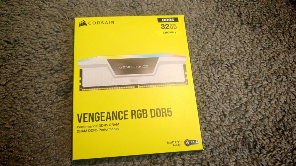 Рам памет Corsair Vengeance White RGB 32GB (2x16GB) DDR5 6200MHz