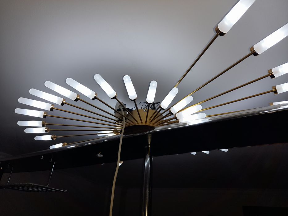 Vând candelabru nou