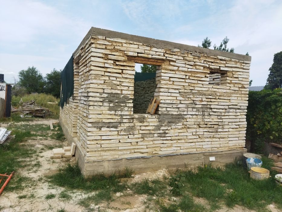 Продам дачу недостройный