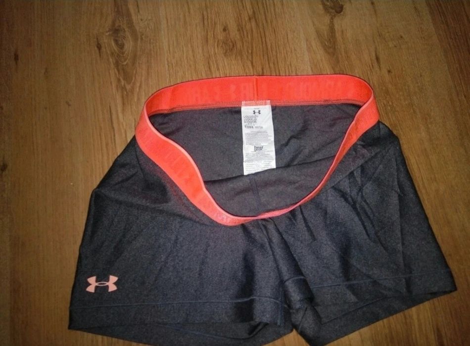 Pantaloni scurți compresie de damă Under Armour HeatGear mărimea L