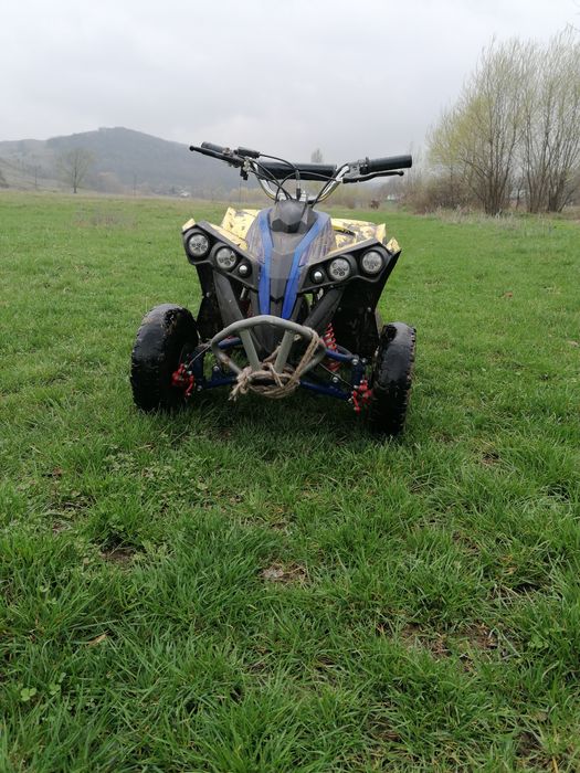 Vând atv de 49cc sau schimb cu diverse defecte pistonul