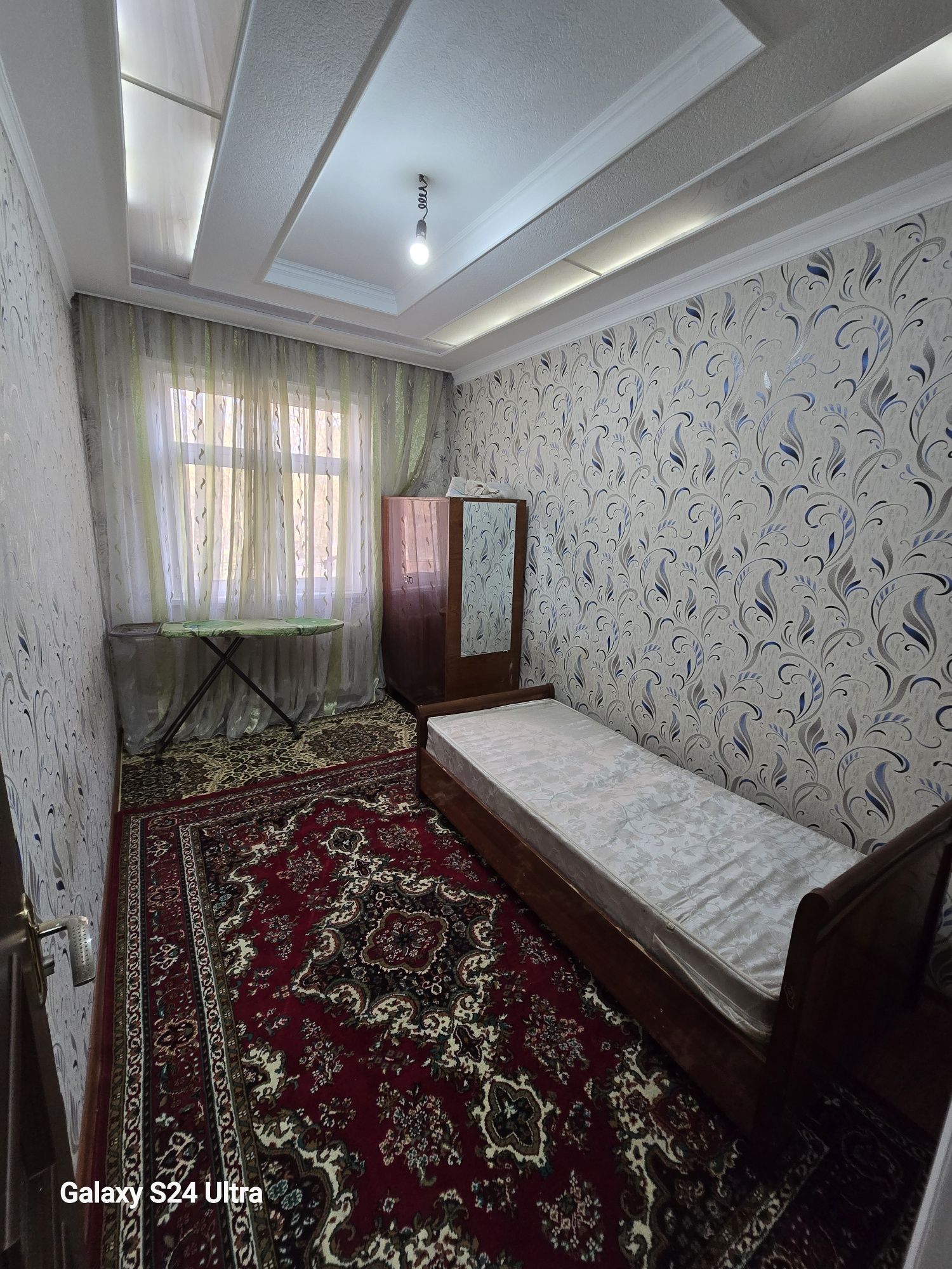 Чиланзар-11  3/4/4 Ремонт всё есть 450у.е. только Семьям с ЗАГСом д.57