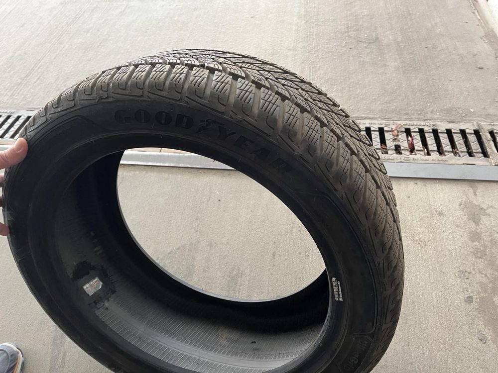 Зимни гуми 4 броя комплект 235/45/R18