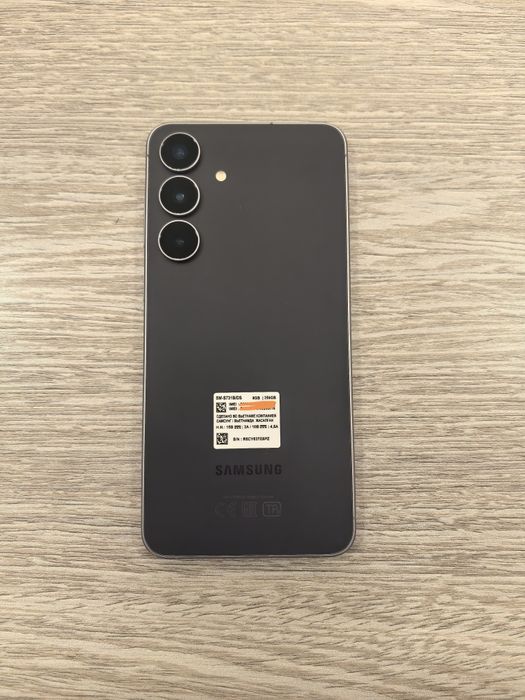 Samsung S 25 Fe новый 256 gb