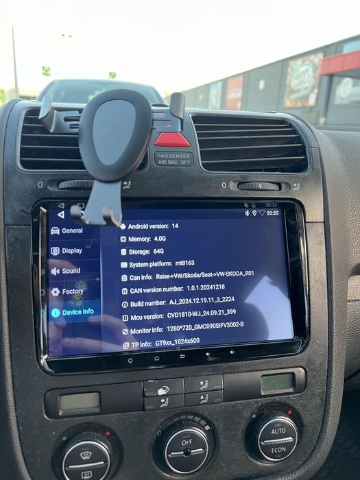 Navigatie 4gb ram + 64gb Android Auto 9” CarPlay + Camera de spate