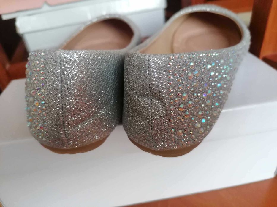 Пролетни обувки с кристалчета