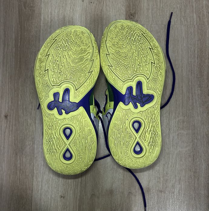 Ghete de baschet Kyrie 39