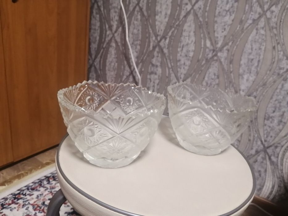Продам хрустальные вазы