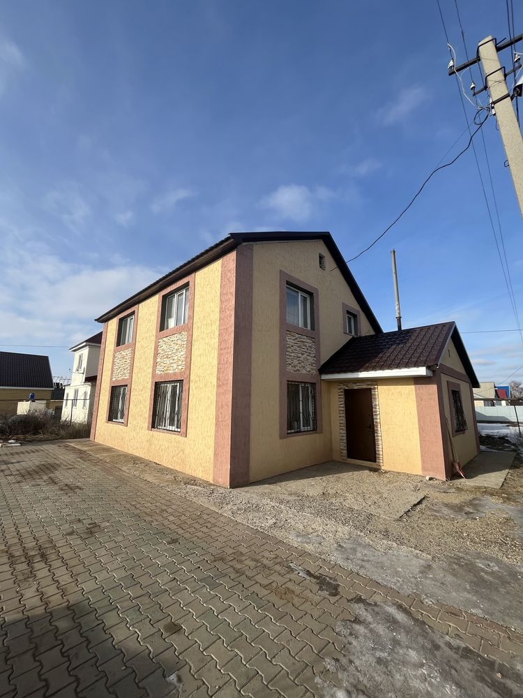 Продается 2х этажный дом