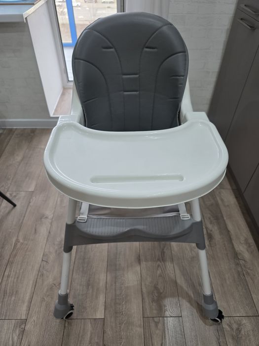 Продам детский стол для кормления б/у в отличном состояние