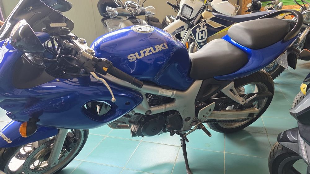 Suzuki sv 650-s 2001 Limitat a2
