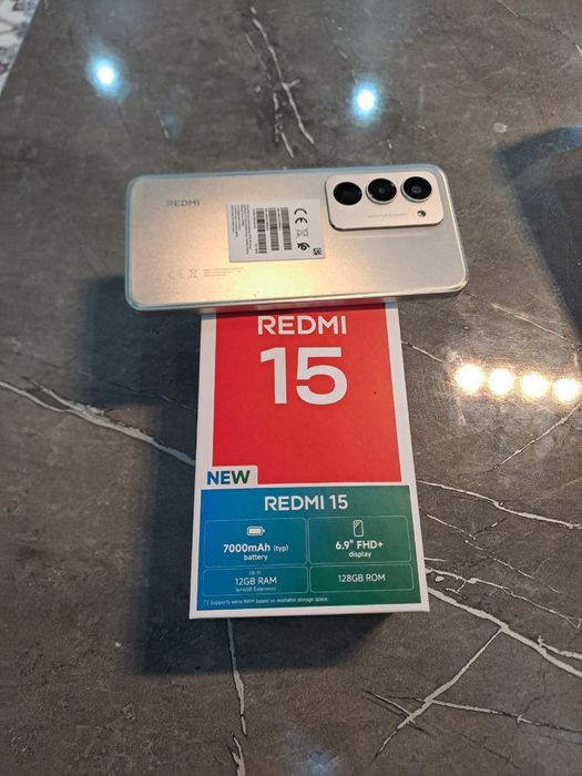 Redmi 15 sotladi ideal holatda