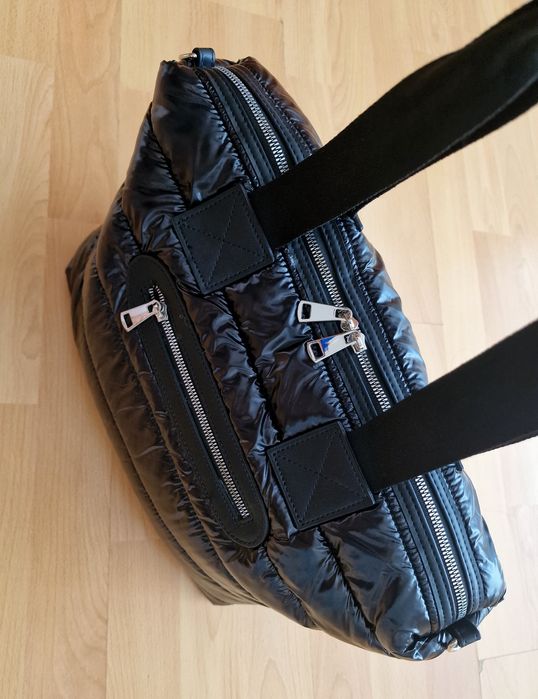 Geanta Balenciaga new model, logo metalic, interior inscriptionat