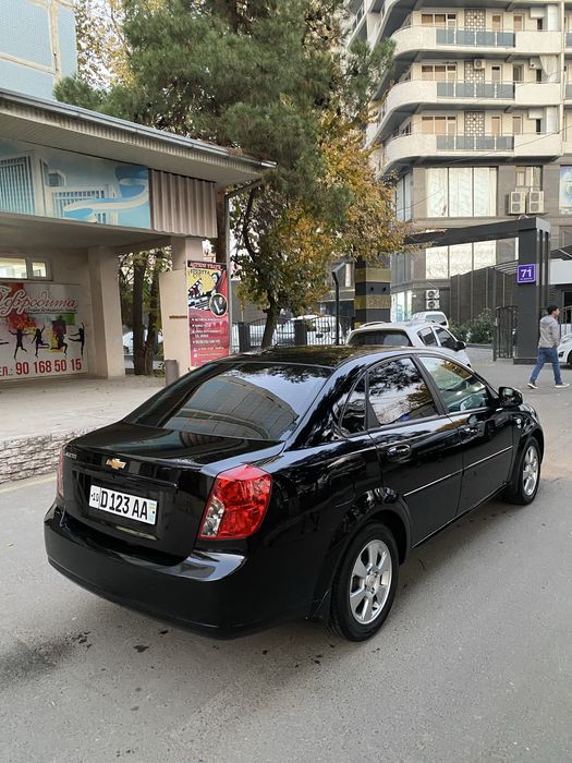 Gentra avtomat sotiladi