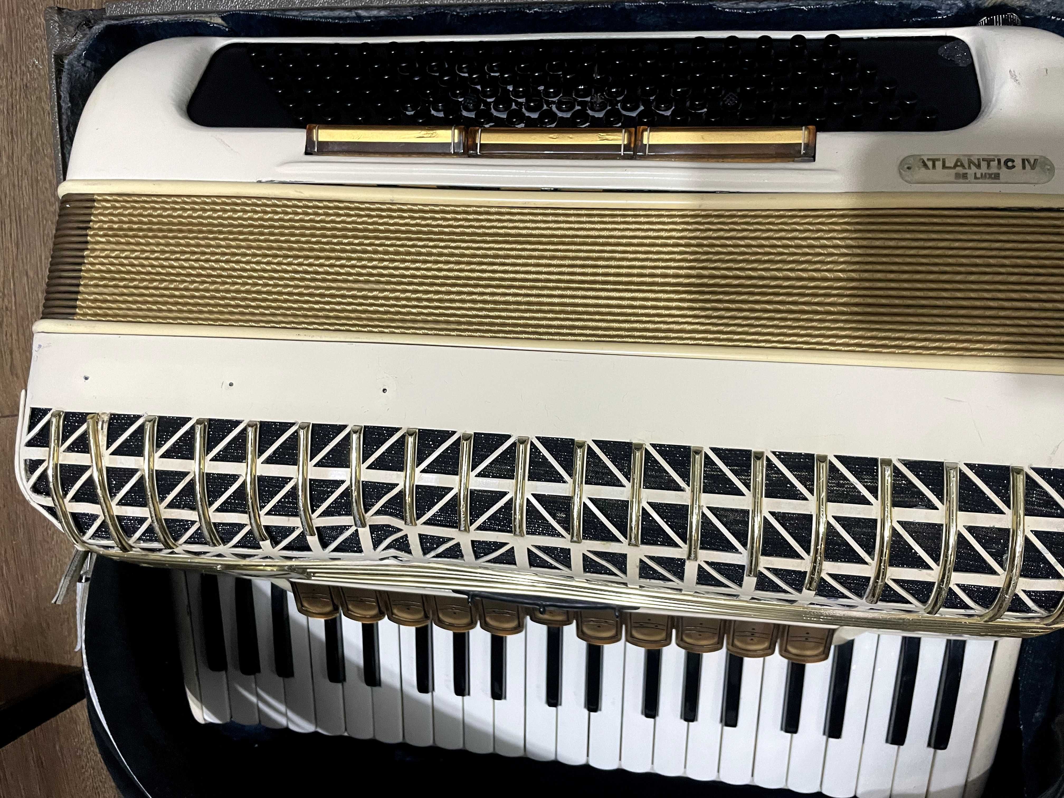 Hohner Atlantic  Deluxe