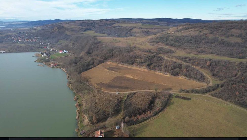 Teren 18000mp optim pentru proiect turistic cu functiuni conexe la OLT