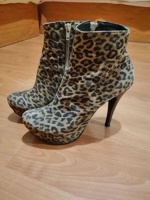 Секси тигрови боти