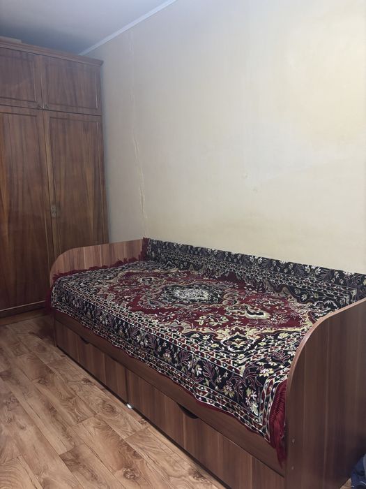 Спальная кровать