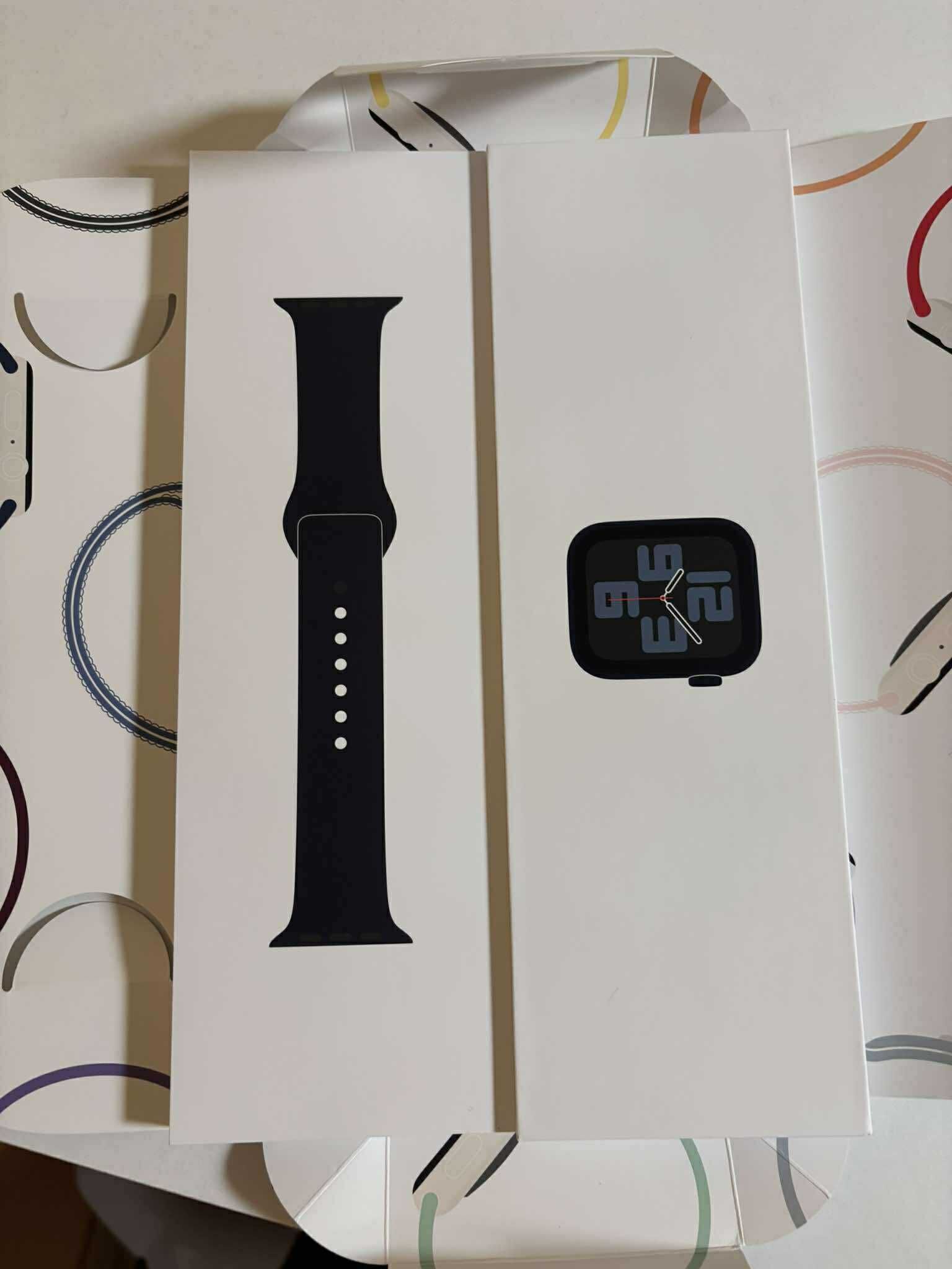 Aplle watch SE 2 44 mm чисто нов с гаранция