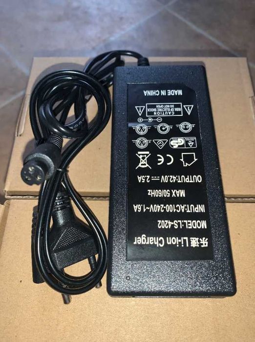 Incarcator Baterie 42V - 2A, Hoverboard, incarcator hoverboard