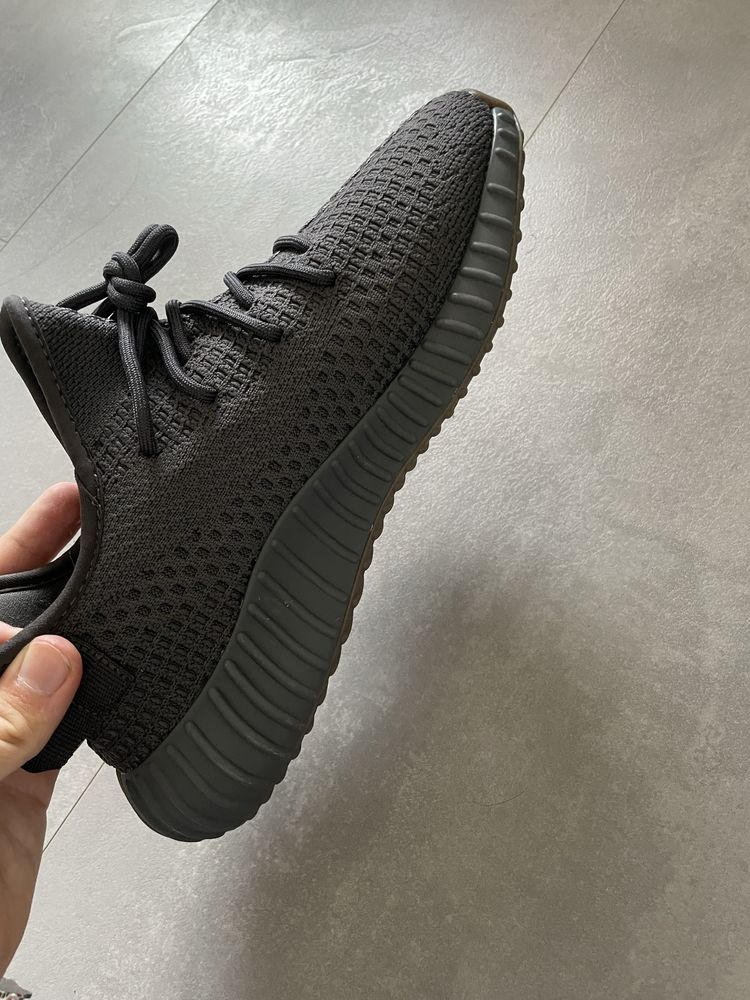 Yeezy Boost 350 v2 Cinder