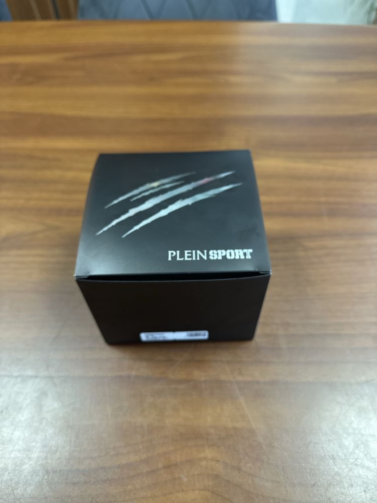 Plein Sport PSFBA0523 – оригинален мъжки часовник, нов, с кутия