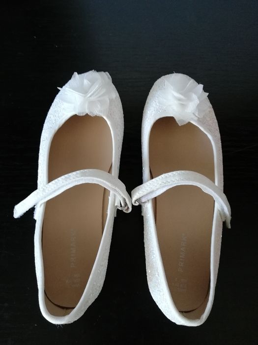 Pantofi NOI albi cu bareta si floricica alba 33/34 (21 cm)