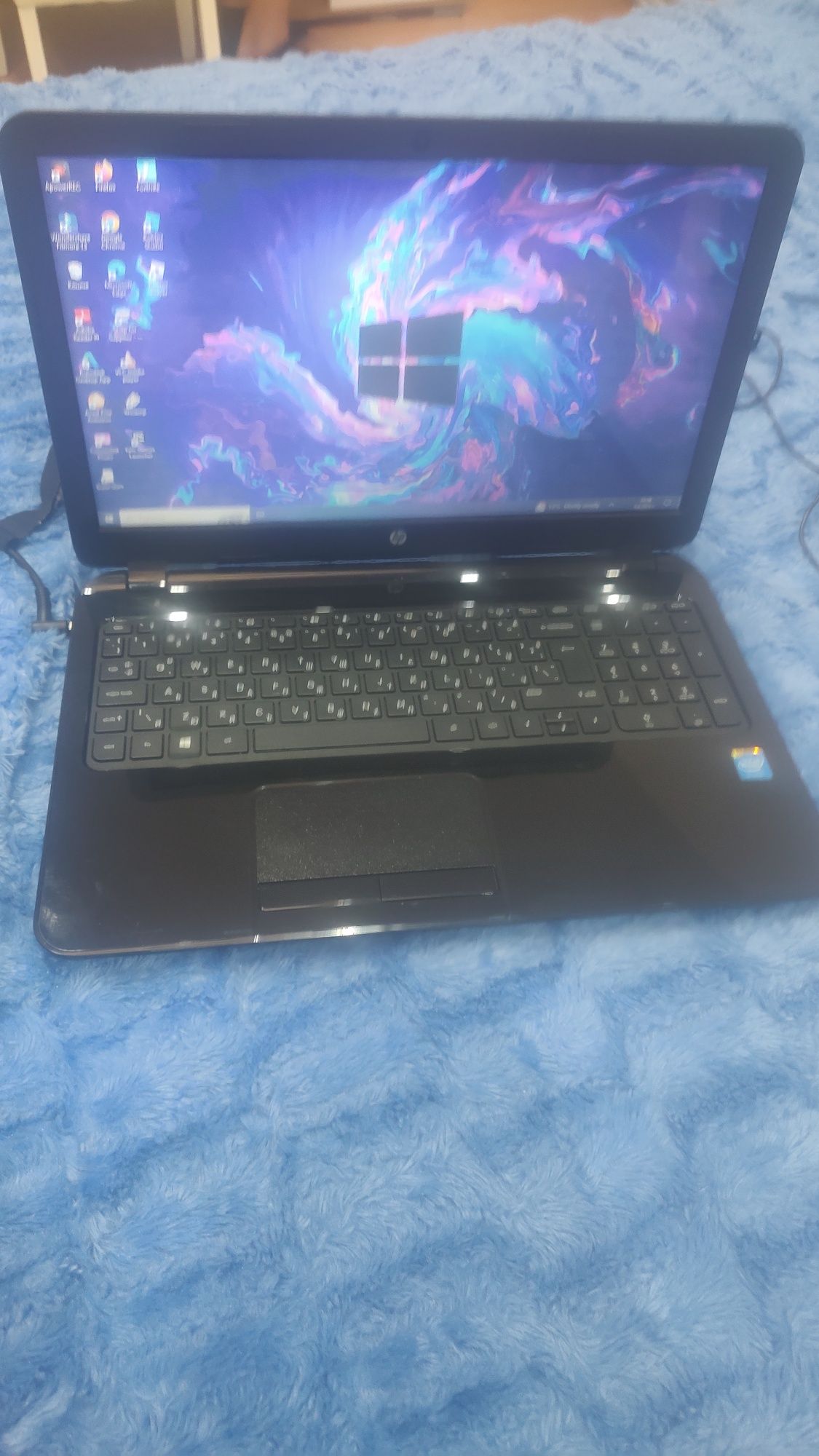 Продавам лаптоп HP