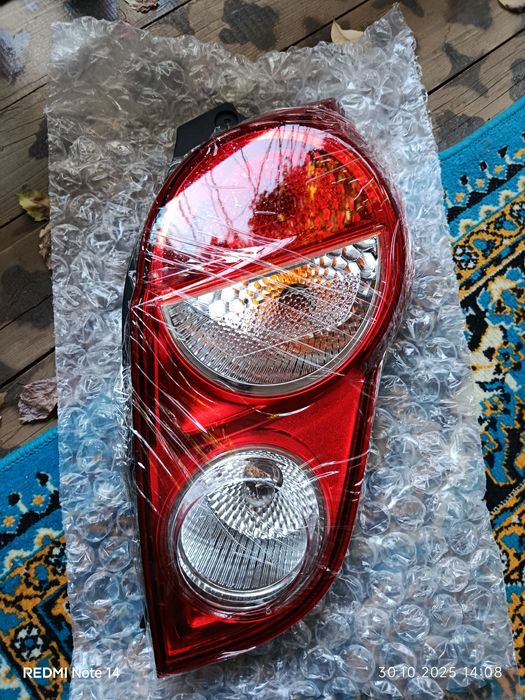 Продается новые фары