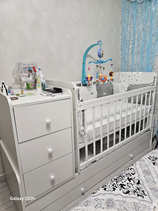 Продам Манежку со шкафами