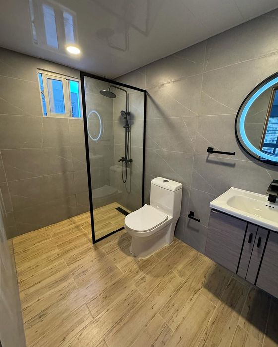 Кафельные работы, стяжка санузел под ключ с сантехникой!